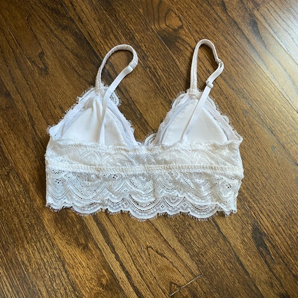 hollister lace triangle longline bralette - Picture 2 of 3